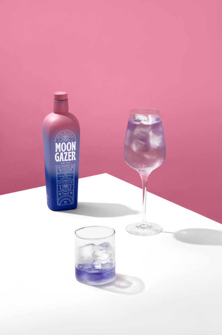 Джин Moongazer Dry Gin 0.7 л (Мунгейзер Драй Джин), купить в магазине в  Новосибирске - цена, отзывы