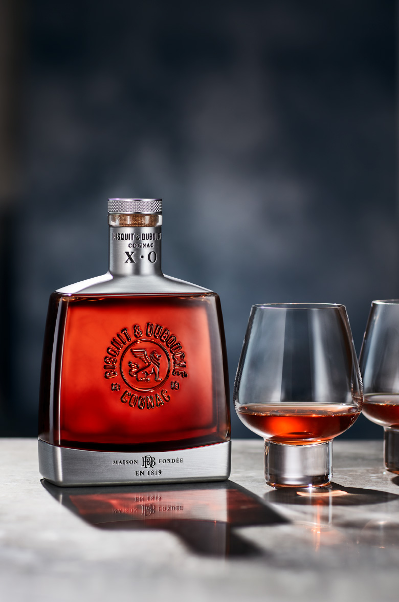 Бисквит Коньяк XO в подарочной упаковке 0.7 л