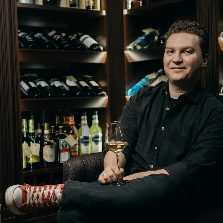 Лекция-дегустация для любителей «Брют зовет: игристые вина России»